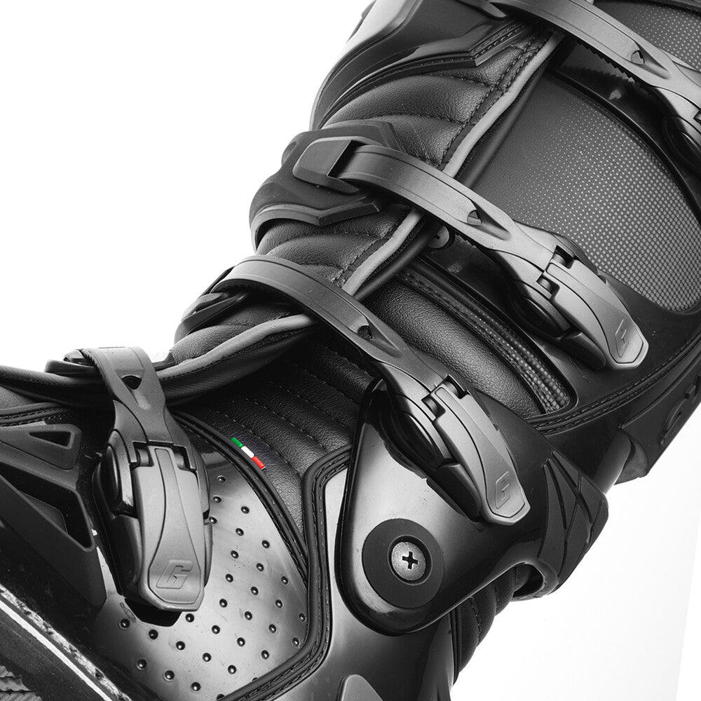 FASTBACK ENDURANCE BOOTS
