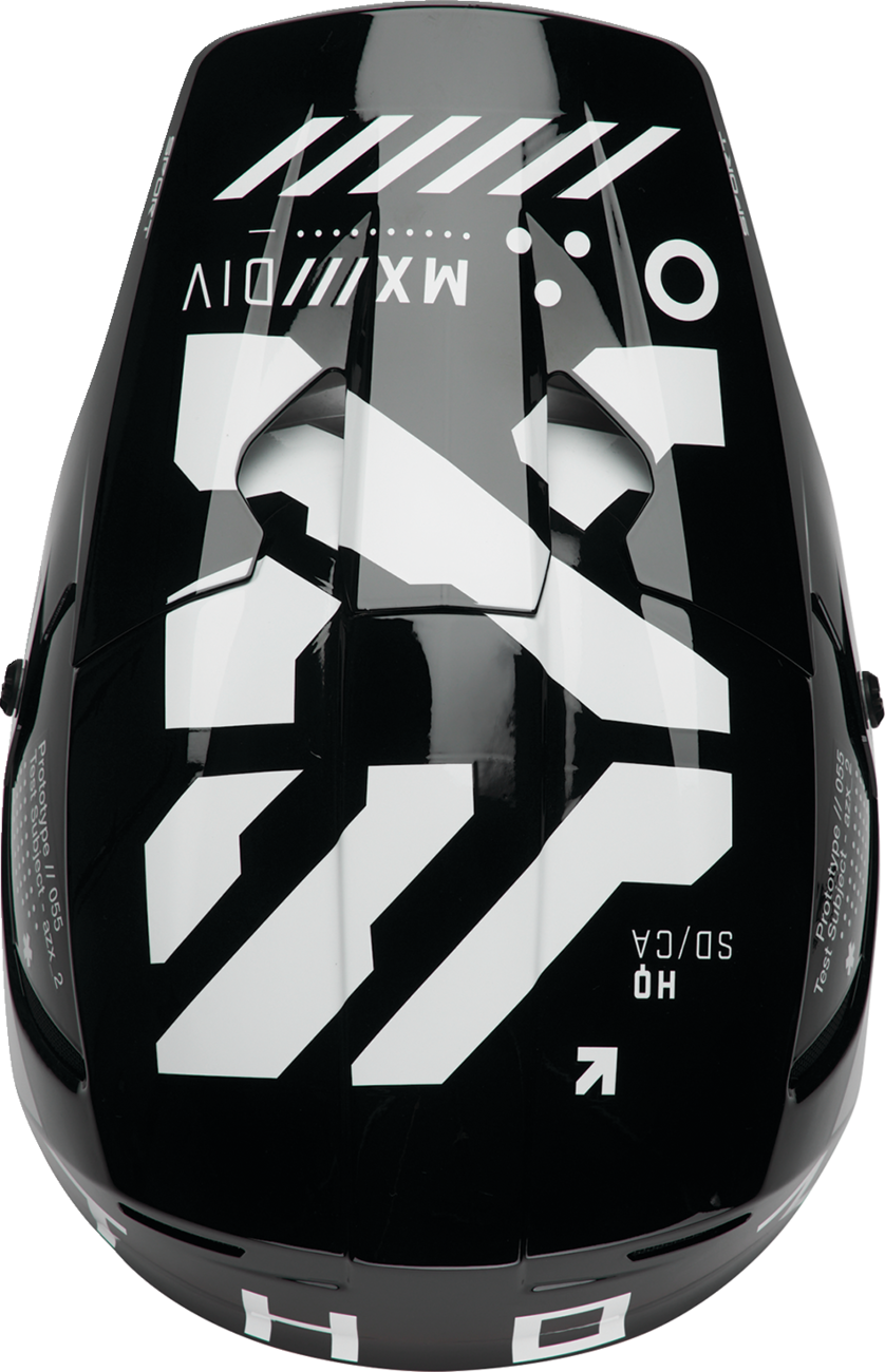01108783_3.png