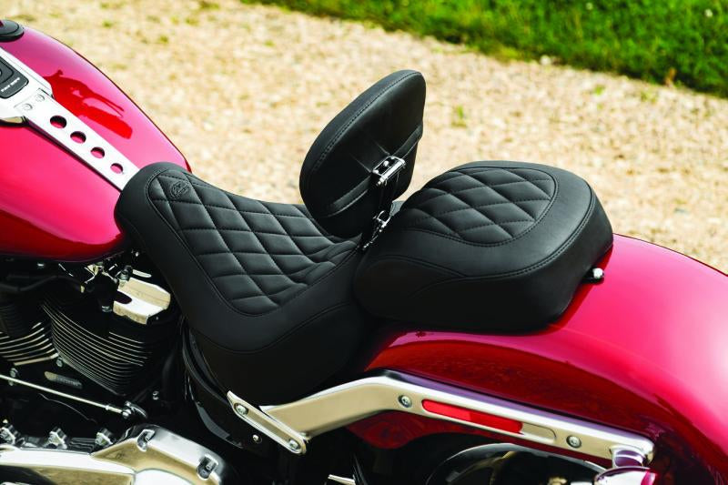Mustang 18-21 Harley Fat Boy Wide Tripper Passenger Seat Diamond Stitch - Black
