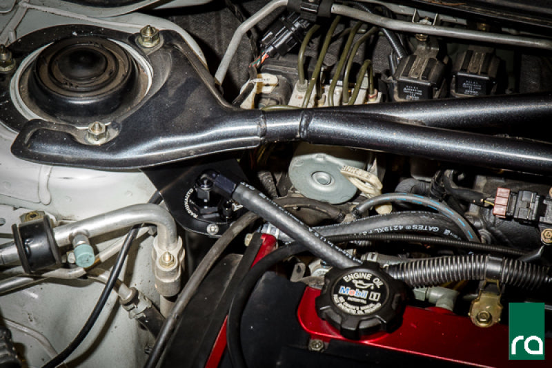 Radium Engineering Catch Can Kit PCV RH EVO 8-9 Fluid Lock