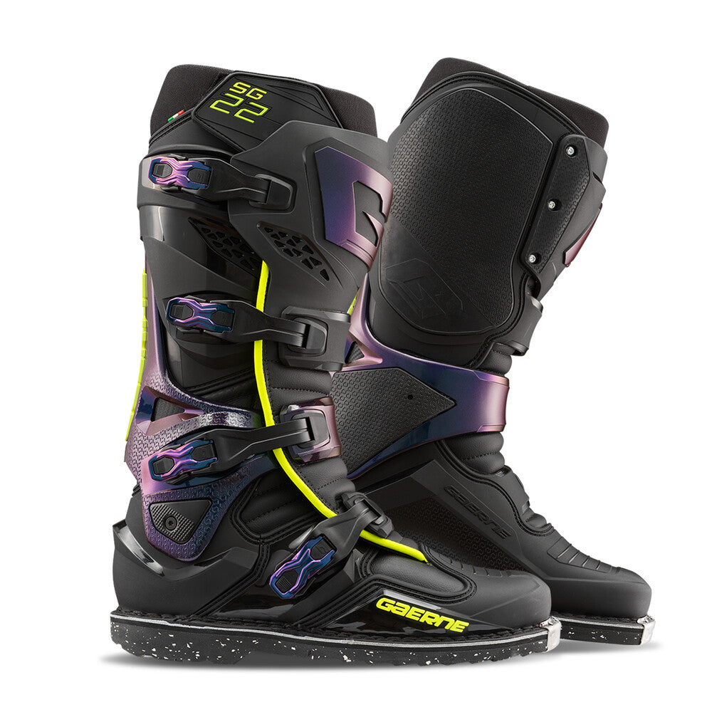 SG22 BOOTS