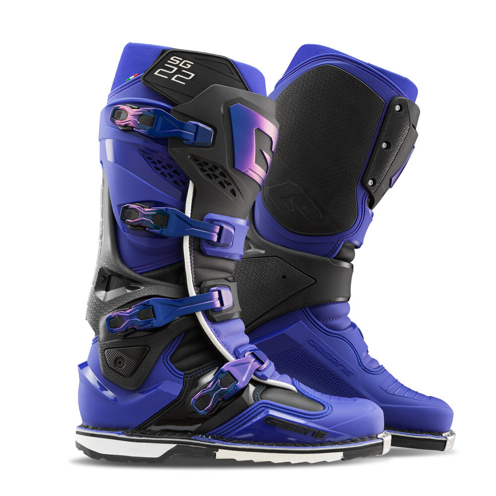 SG22 BOOTS